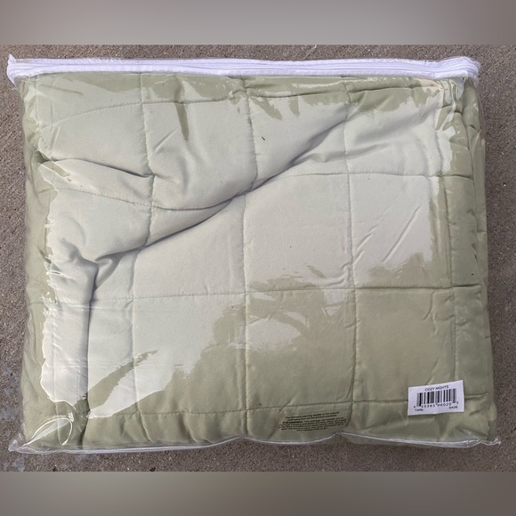 Sage Cozy Nights Grand Collection Down-Alternative Blanket - Picture 2 of 2